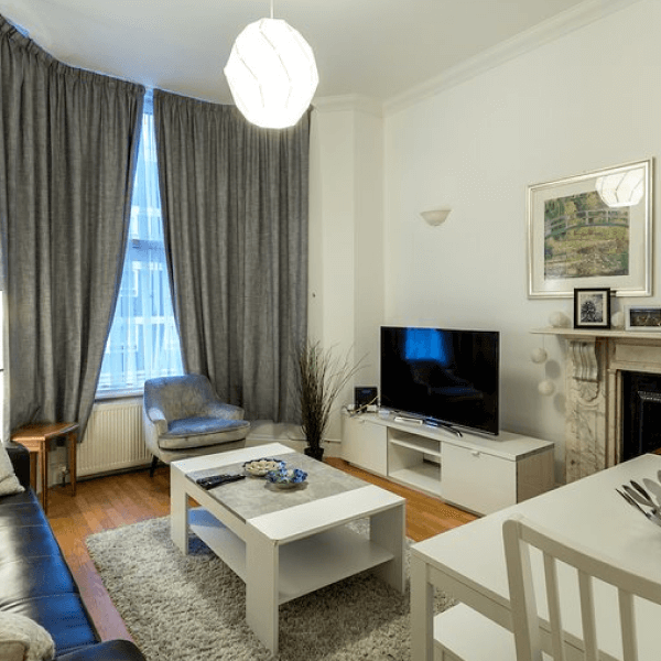 PARIS GREENWICH VILLA